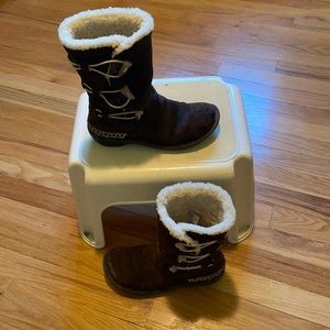 Size 6 Ugg Brown, 5183 Boots